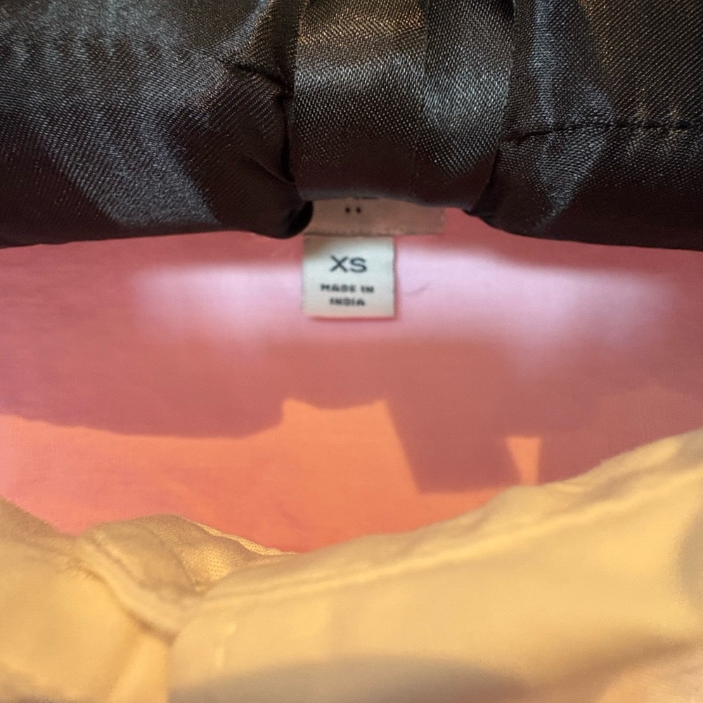 Classic Pink Button-Up Shirt - Picture 3 of 4